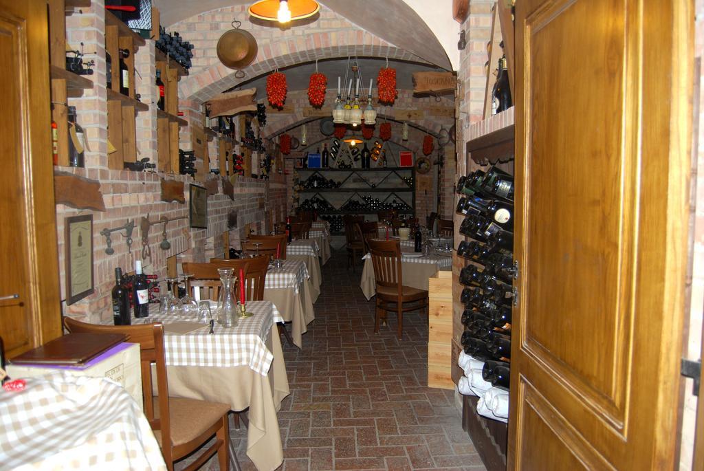 多纳托餐厅酒店 Calvizzano 外观 照片
