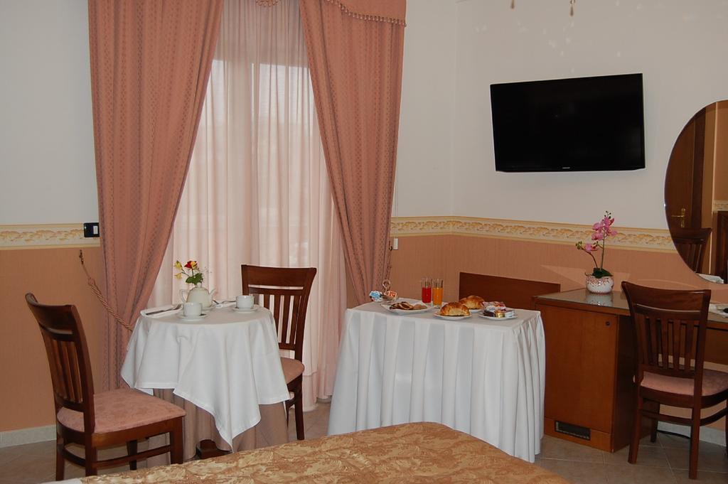 多纳托餐厅酒店 Calvizzano 外观 照片
