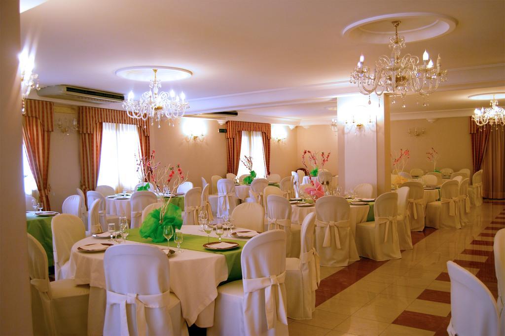 多纳托餐厅酒店 Calvizzano 外观 照片