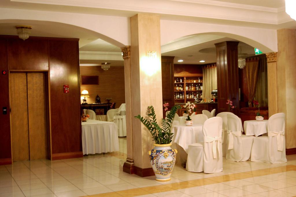 多纳托餐厅酒店 Calvizzano 外观 照片