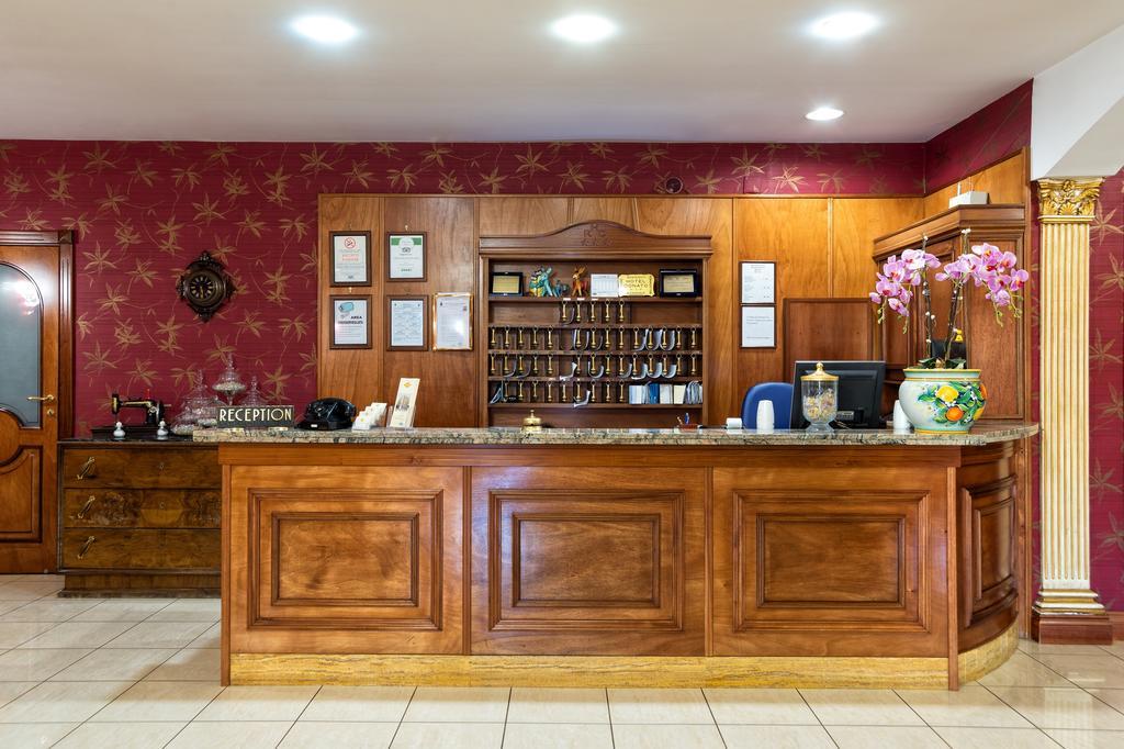 多纳托餐厅酒店 Calvizzano 外观 照片